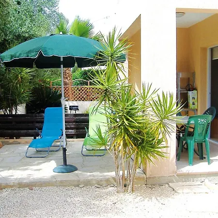 Spacious In With Shared Pool * Mandria (Paphos)